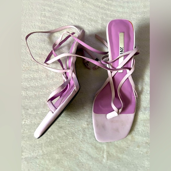 Lavender strappy Zara heels - Picture 2 of 4